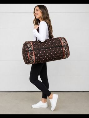 Vera Bradley RETIRED Quilted Houndstooth Brown Paisley Travel Duffle Bag.